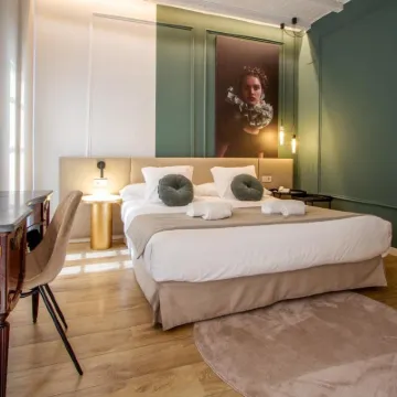 ホテルレスモンゲスパレスブティック エクスプラナーダ デ エスパーニャ周辺のホテル