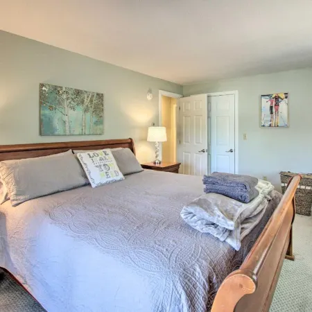 Cozy Bartlett Condo 1 Mi to Attitash Ski Resort!