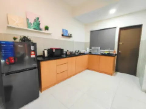 sp13a Netflix 6pax 2park kelab Rahman putra Sungai buloh Hotels near Sungai Buloh