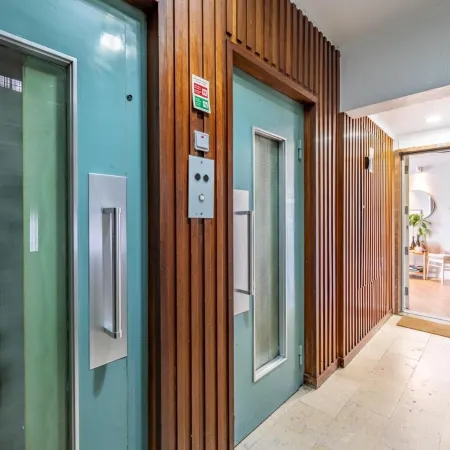 Home Out Marques Suites