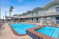 Blue Wave Inn - Beach