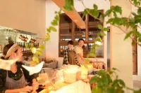 Taketa Ekimae Hostel Cue Hotels in 