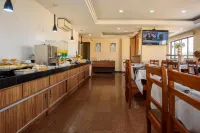 Plaza Suite Hotel - breakfast