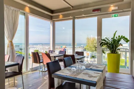 Hotel Adlon - Fronte Mare