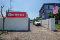 Reddoorz near Tugu Kartasura Hotel dekat Agus Variasi Slamet Riyadi