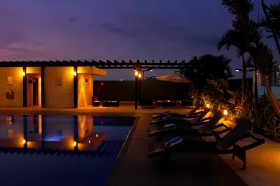 Hotel Trinitarias Suites  호텔