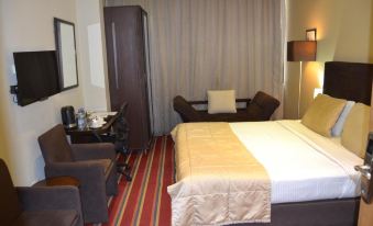 The J Hotel & Spa
