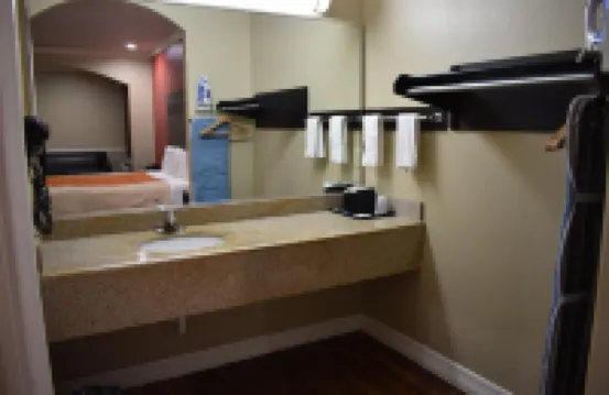 โรงแรมแพลตตินัม อินน์ คาตี้