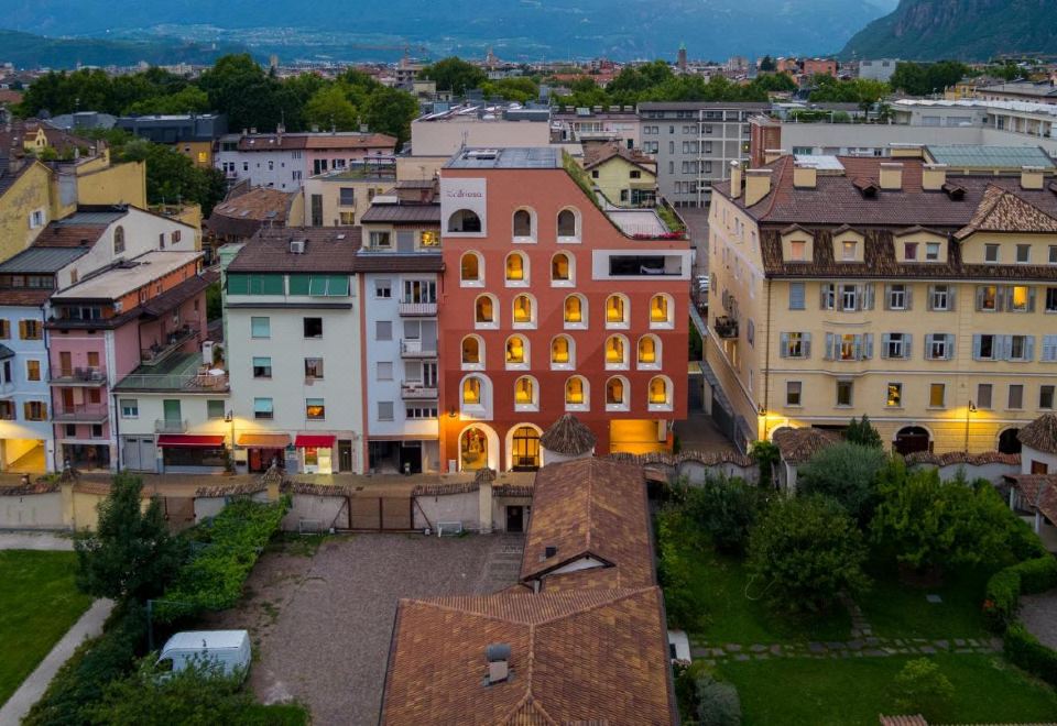 hotel overview picture