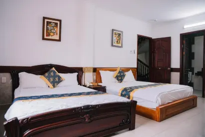Hung Huong Hotel