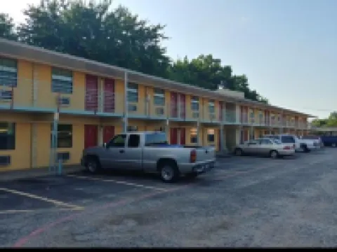 Budget Inn Hotels in Denison