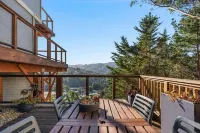 @ Marbella Lane - Chic Abode w/Mountain Skyline