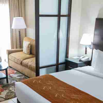 Comfort Suites Paradise Island Rooms