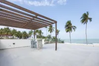 ティルズ ビーチ ホテル