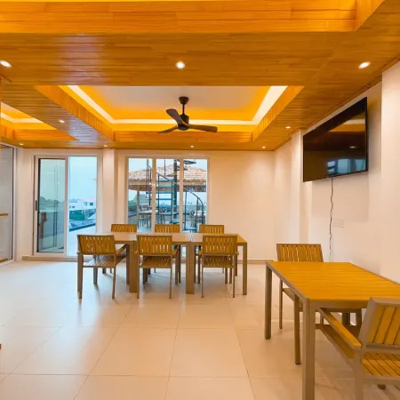 Pavona Maldives