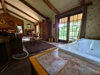 Chanticleer Cabins