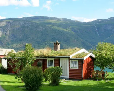 Dalsøren Camping og Hytter Hotels in Luster