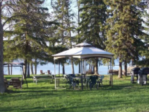 Edgewater Motel and Campground Hotels in Timiskaming District