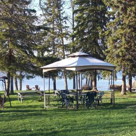 Edgewater Motel and Campground