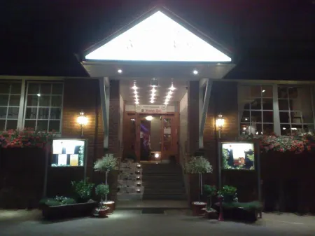 Hotel Restaurant Itzumer Paß Отели рядом с достопримечательностью «Old Inn»