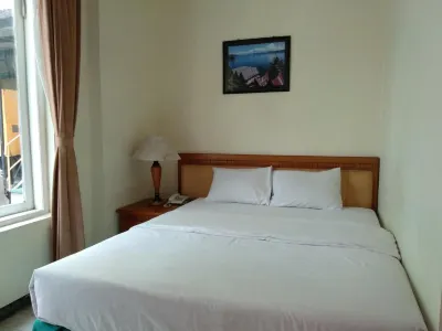 Top Star Hotel Hotel dekat Nindy Nanda