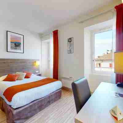 Hôtel de France Contact-Hôtel Rooms