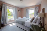 Woodfalls Inn Hotels in Whiteparish