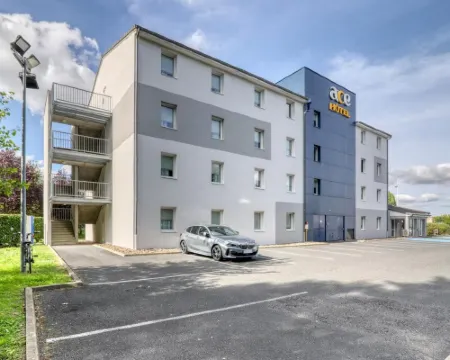 裏永艾斯酒店 里永酒店