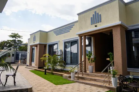 Primeland Hotel Отели в г. Моши