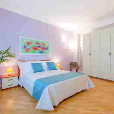 Modern apartment to relax in the city center Rooms