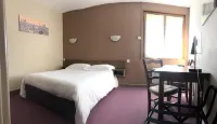 Delfotel Hotels in Marcilly-la-Gueurce