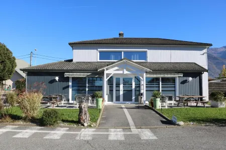 Fasthotel Albertville Отели в г. Меркюри