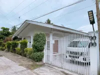 Luna Oslob Travellers Inn