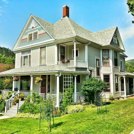 1899 Inn