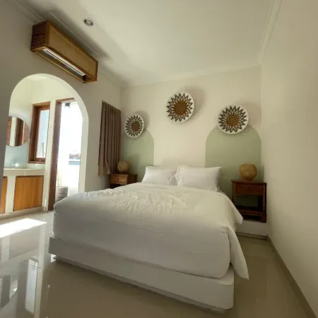 Lovissa Guest House - GWK Uluwatu