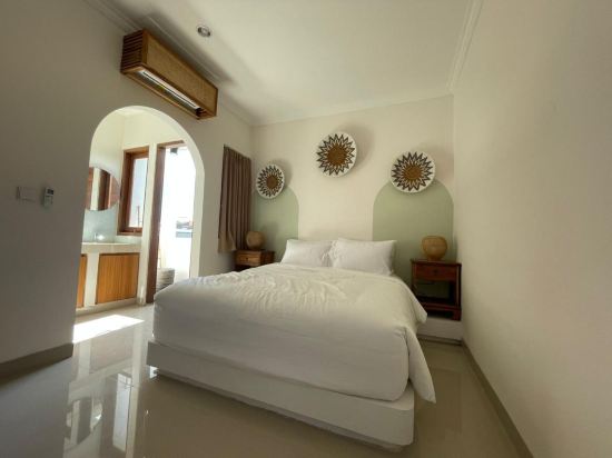 Lovissa Guest House - GWK Uluwatu