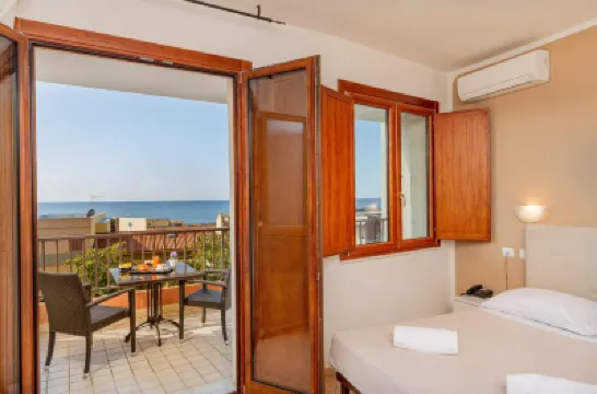 Hotel Villa Piras Hotels near Alghero City Centre