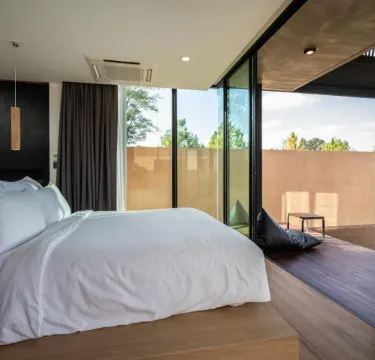 วิลล่า (สระว่ายน้ำส่วนตัว)