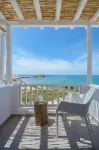 Cyano Suites