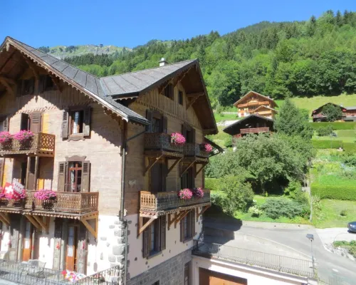 Hotel Suisse Hotels in Champery