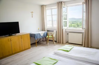 Wallfahrts-Gaststätte Heilbrünnl Hotels in Nittenau