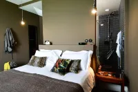 Hotel les Pilotes Hotels in Favieres