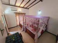 Peacock Villa Resort Hotels in Саманалагама