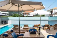 Blue Star Aparthotel