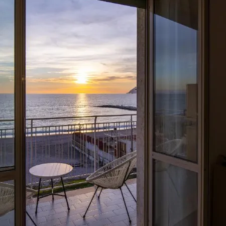 Cas’ A Mare - Beachfront Luxury Suites