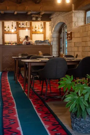 Hotel Kapllani Отели рядом с достопримечательностью «Берат Касл»