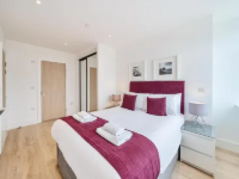 Roomspace Serviced Apartments- Syward Place Hotels in Chertsey