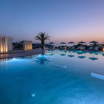 Georgia Vicky Studios & Apartments