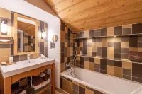 La Maison Hôtel les Peupliers Hotel a Salins-les-Thermes