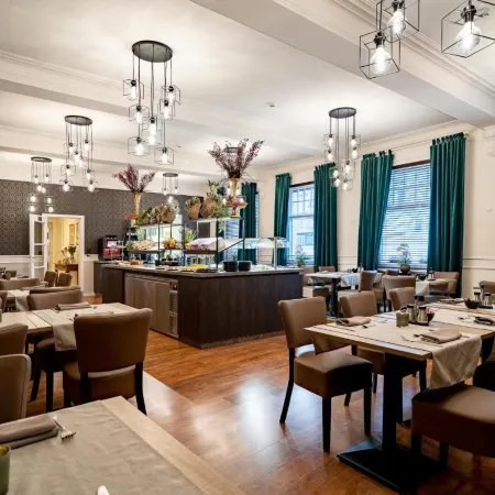 Hotel Asiris